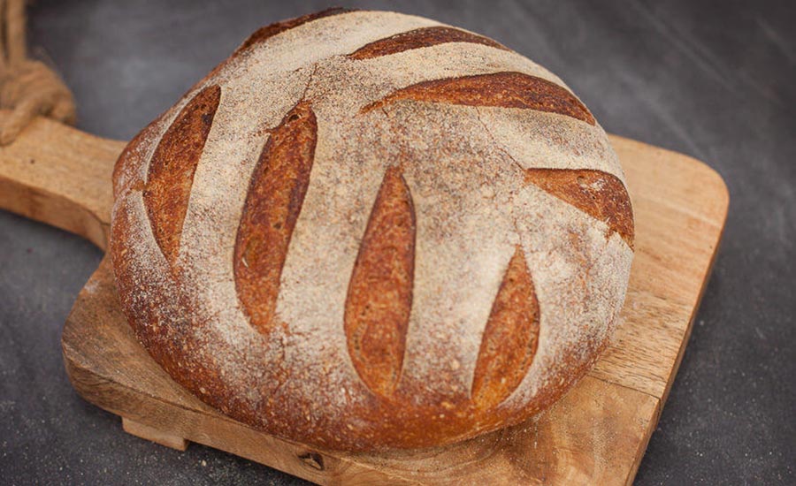 Come fare i tagli sul pane prima di infornare: non sono solo